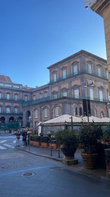 Re Gallo Luxury Apartment Plebiscito In Via Chiaia Naples Exterior photo